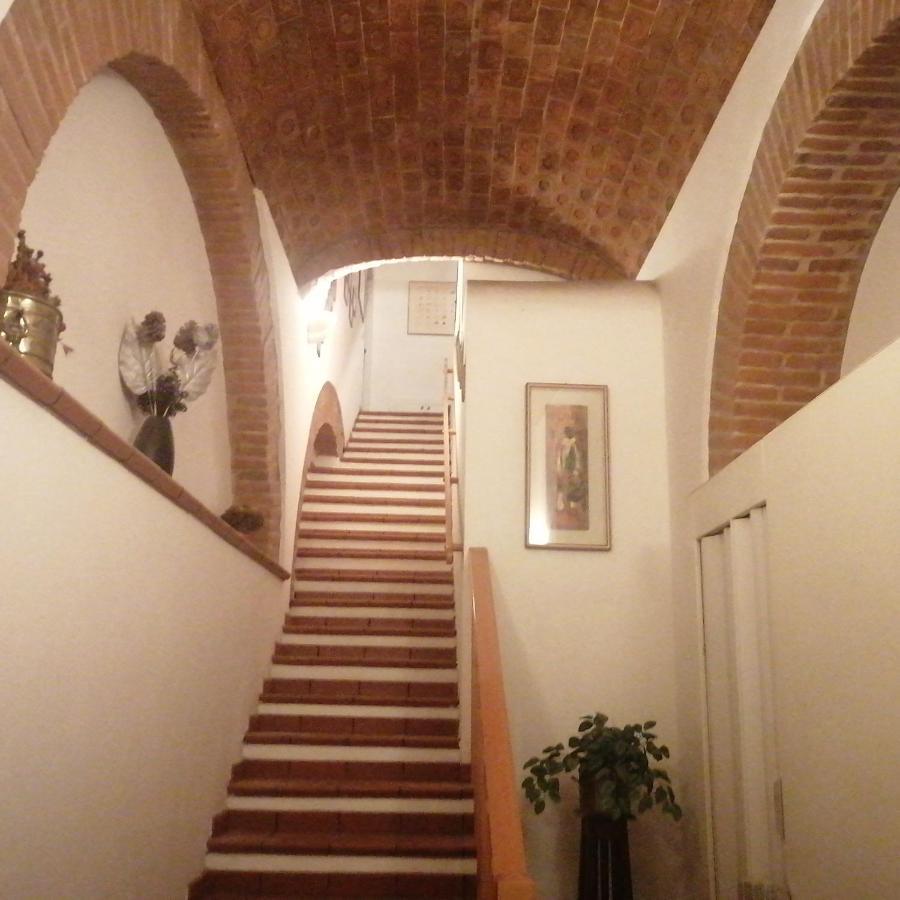 Hotel Residenza Schinardi Oristano Esterno foto